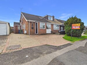 Norton Crescent, Towcester, NN12