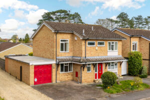 Home Close, Greens Norton, NN12