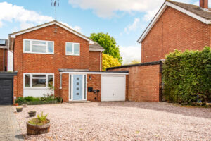Oat Hill Road, Towcester, NN12