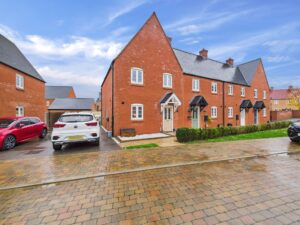 Fontwell Drive, Towcester, NN12