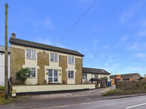 Brackley Road, Silverstone, NN12