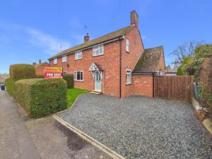 Sycamore Road, Greens Norton, NN12