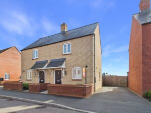 Pontefract Avenue, Towcester, NN12