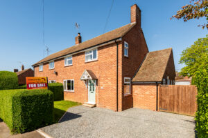 Sycamore Road, Greens Norton, NN12