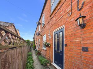 Heath Terrace, Towcester, NN12