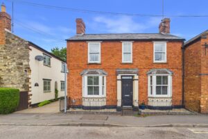 Brackley Road, Towcester, NN12