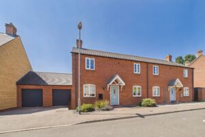 Freemans Way, Greens Norton, NN12