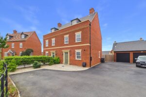 Pontefract Avenue, Towcester, NN12