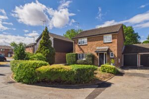 Balmoral Close, Towcester, NN12