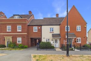 Yeoman Road, Towcester, NN12