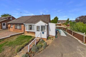 Robin Close, Towcester, NN12